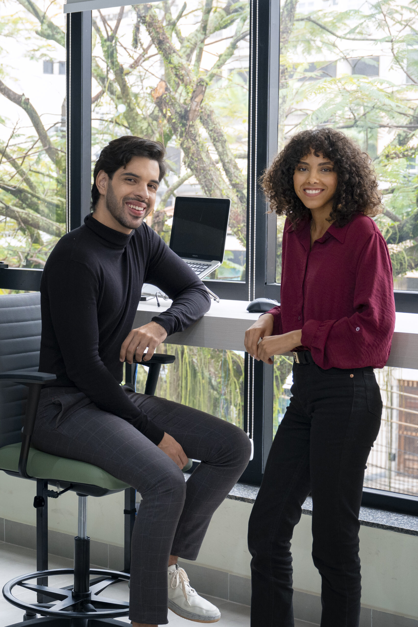 middle-aged-hispanic-business-people